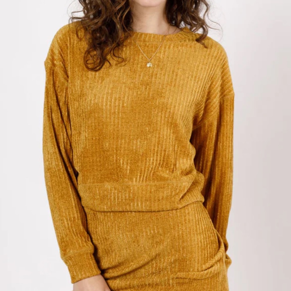 NWT Band of the Free | Russel Gold Ribbed Velvet Pullover Sweater S